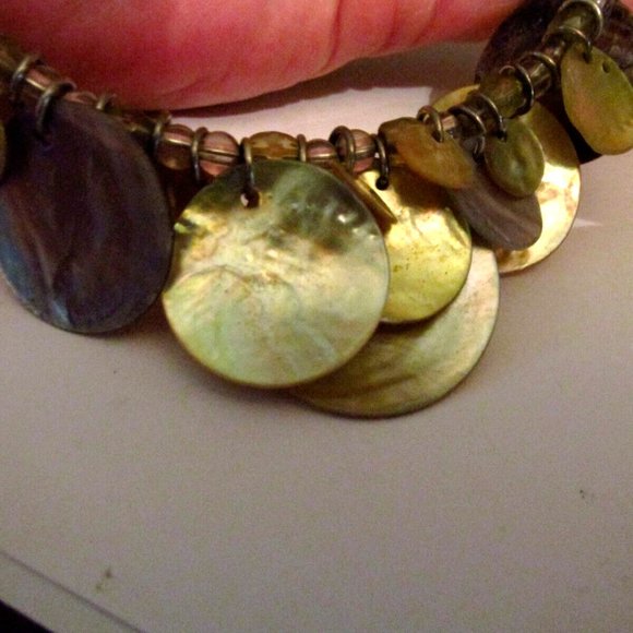 Iridescent Brown MOP Shell Choker Necklace - Picture 2 of 4